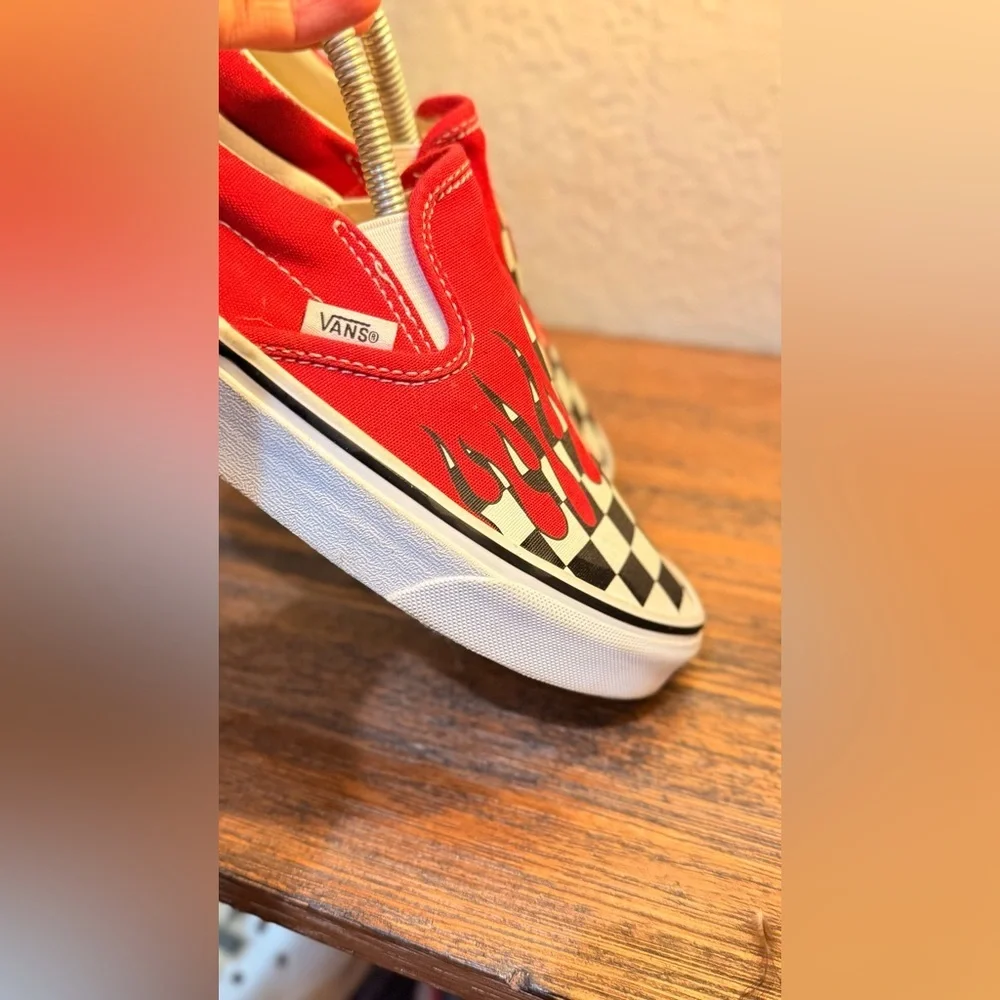 Vans Slip On Checker Blood Drips Flame Red Sneakers Shoes Men’s 5.5 Women’s 7.0 - Picture 7 of 12